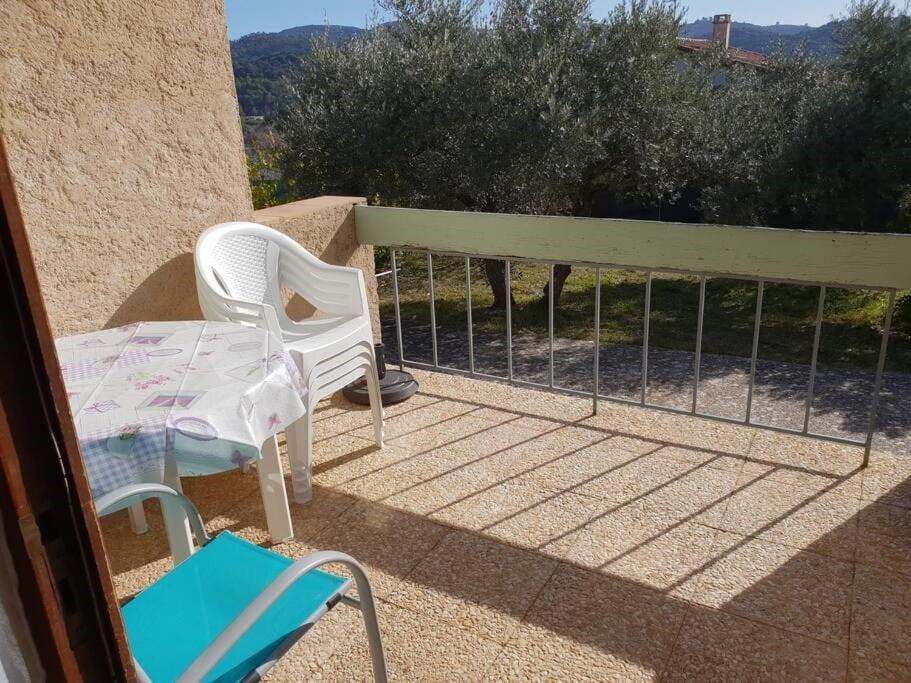 Residence Lou Cigaloun - Ana Location グレウー・レ・バン エクステリア 写真